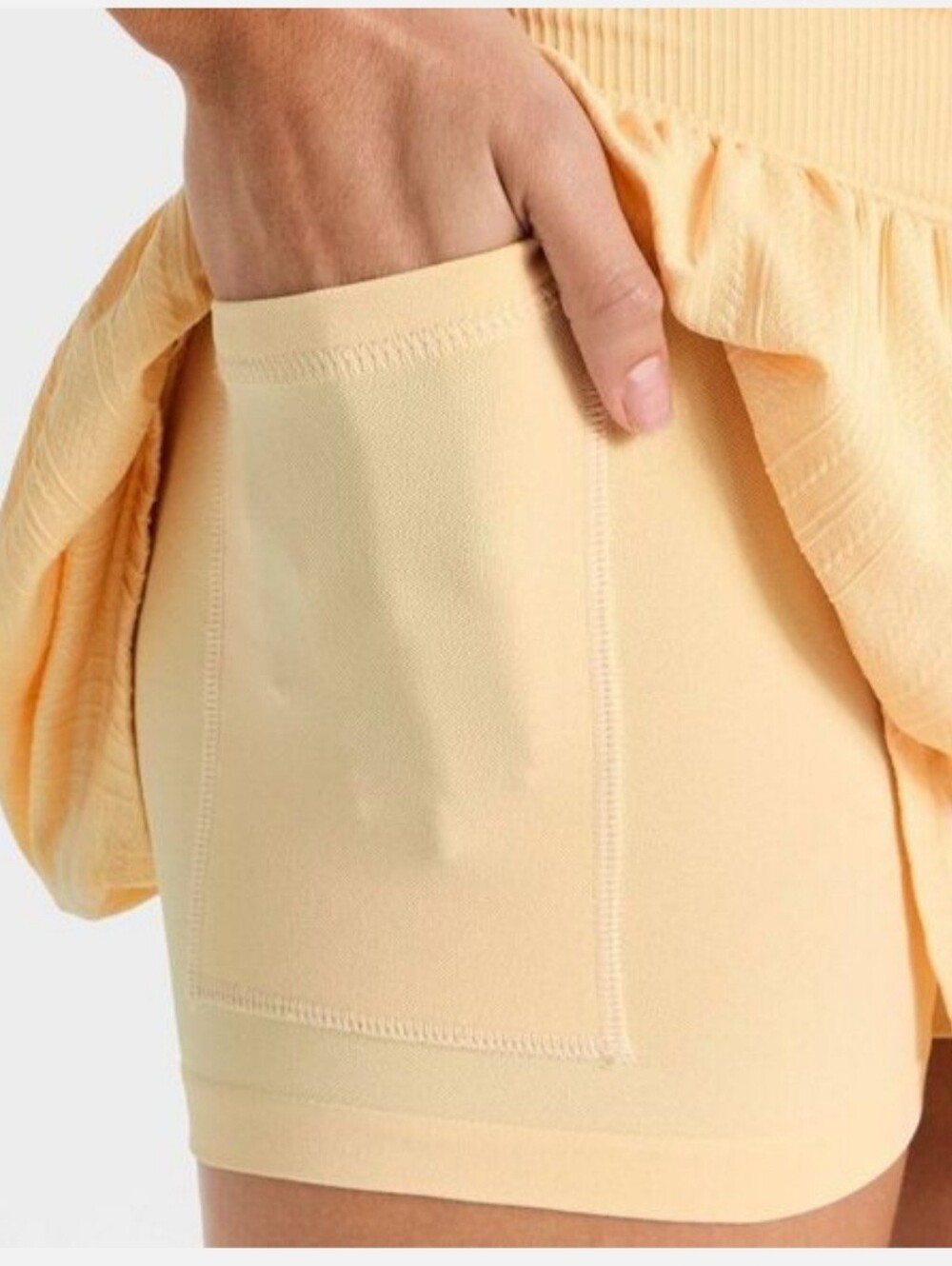 All In Motion - Women's Seamless Cable Knit Skort - All In Motion Yellow - Picture 4 of 4